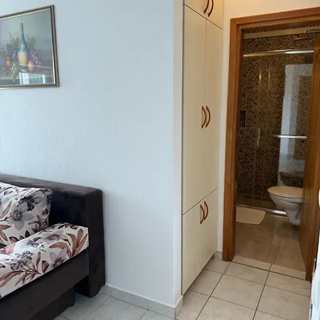 House 100M From The Beach With Free Parking And Breakfast Baska Voda Exterior photo