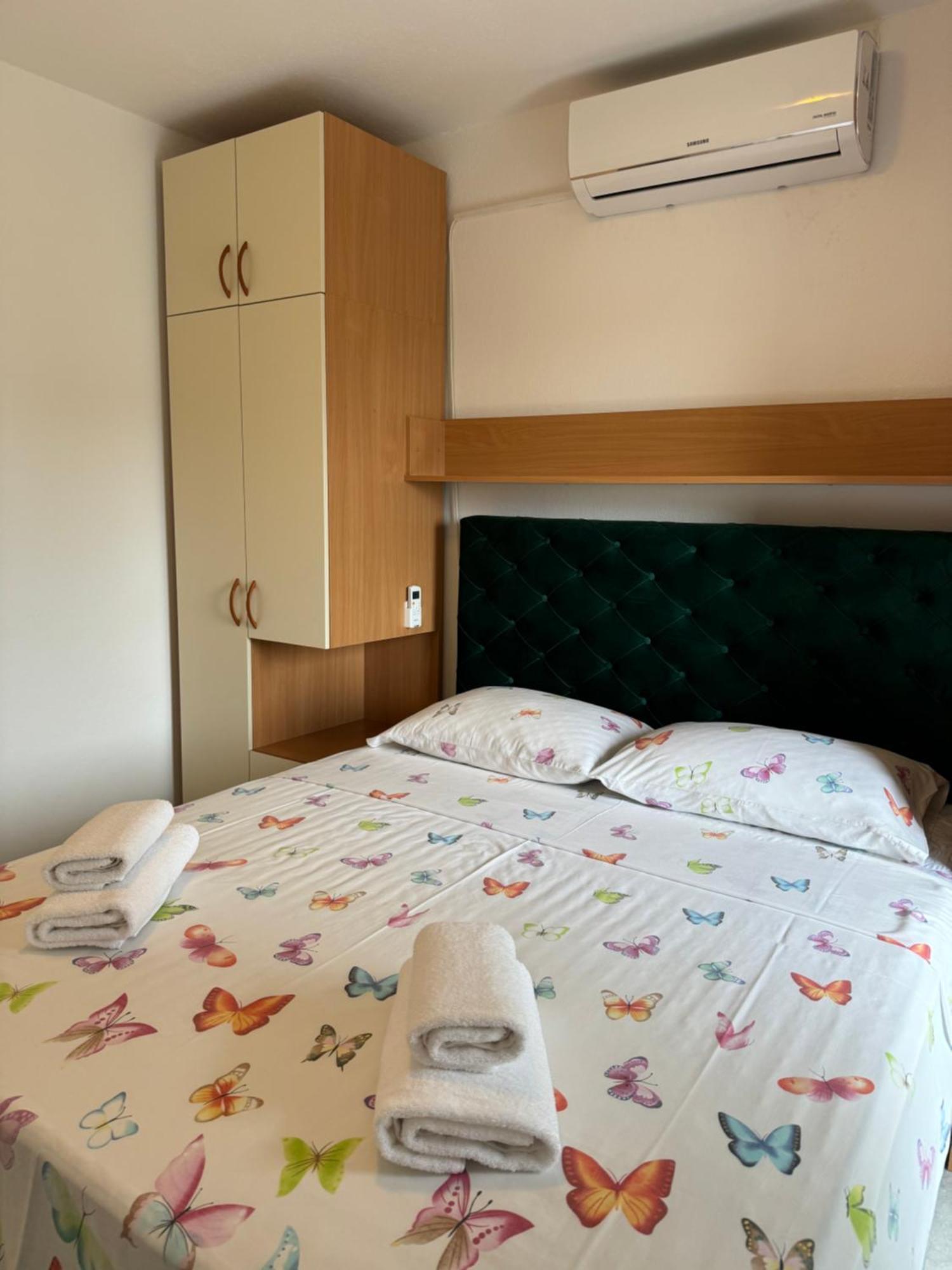 House 100m From The Beach With Free Parking Baska Voda