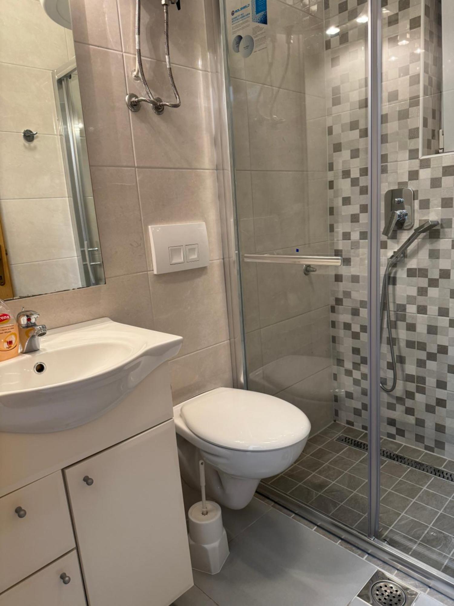 Apartment House 100m From The Beach With Free Parking
