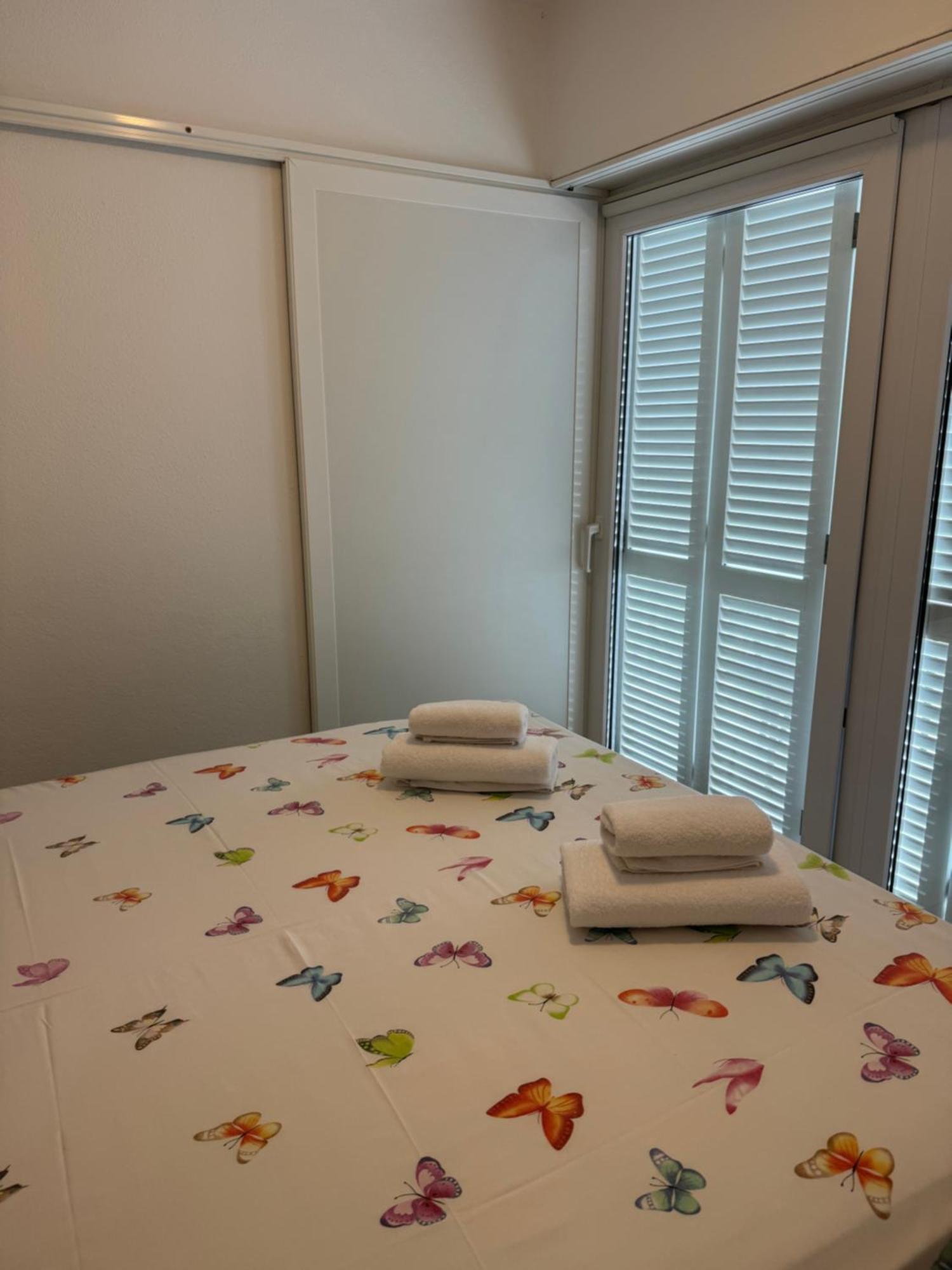 House 100m From The Beach With Free Parking * Baska Voda
