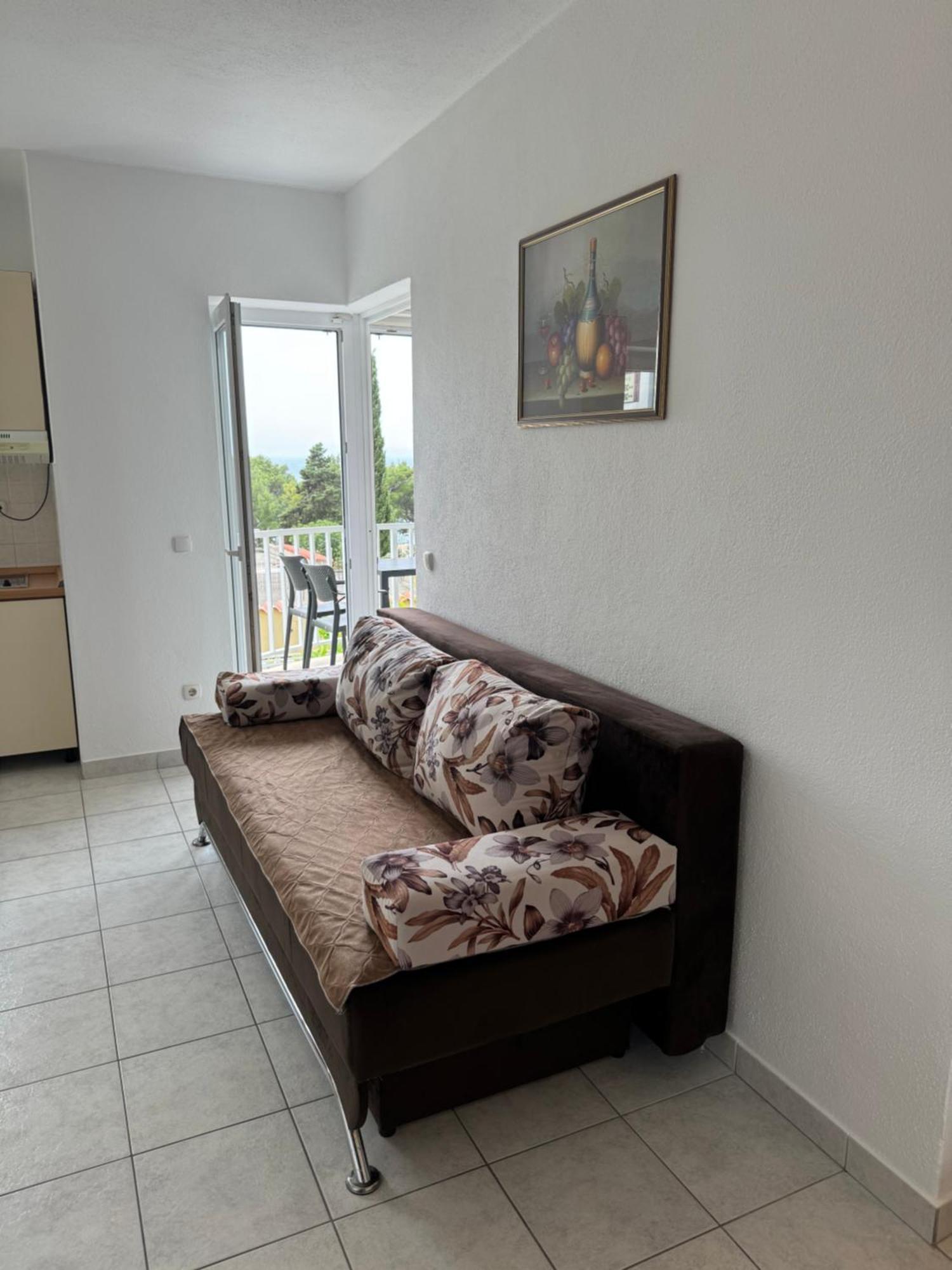 House 100m From The Beach With Free Parking *