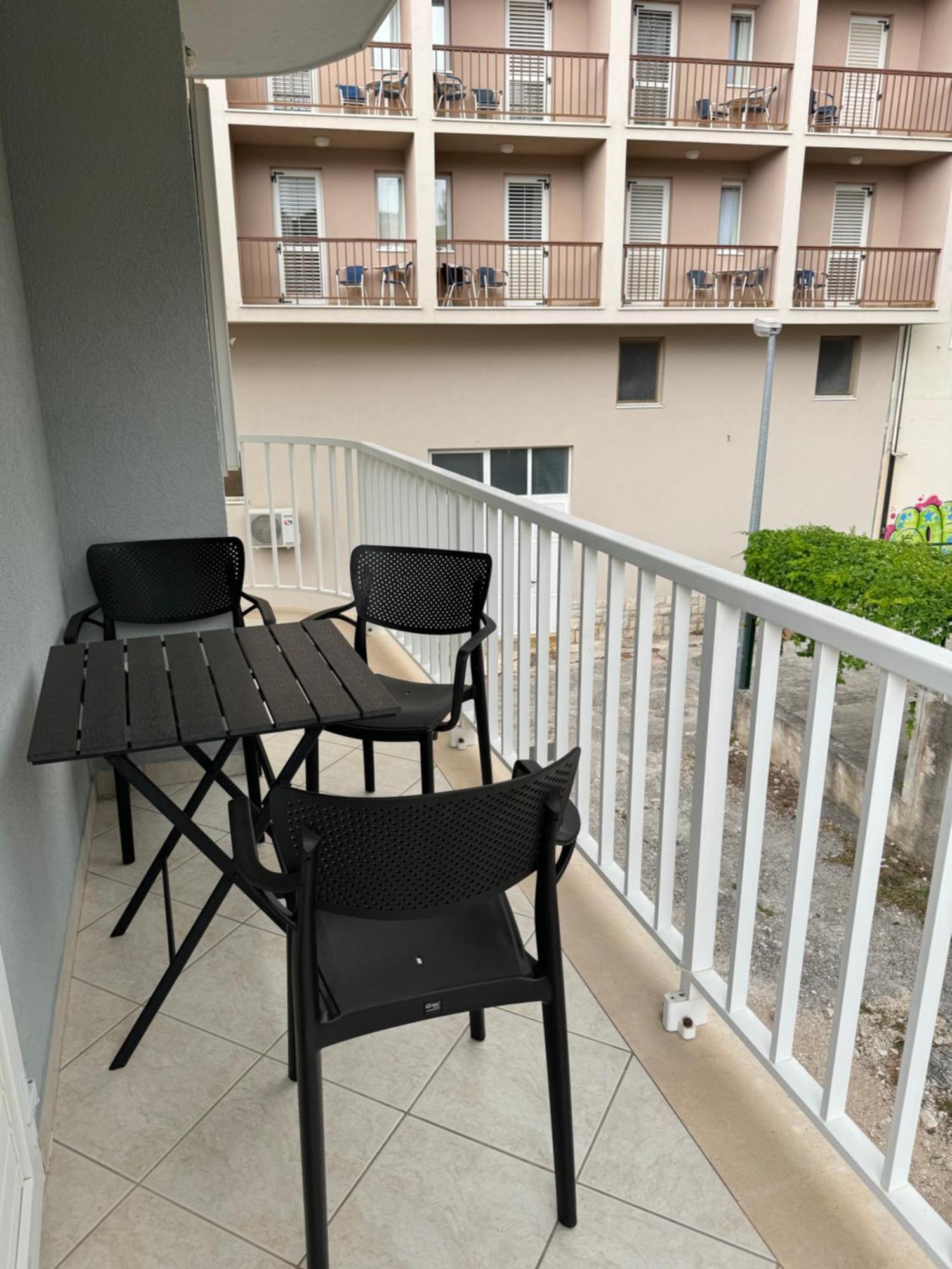 House 100m From The Beach With Free Parking * Baska Voda